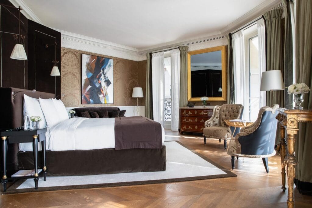 Grand suite at La Réserve Hôtel Paris.