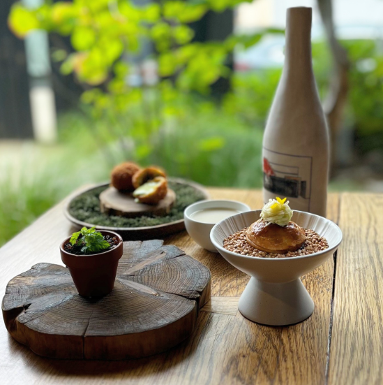 Mr Ahn's Craft Makgeolli food