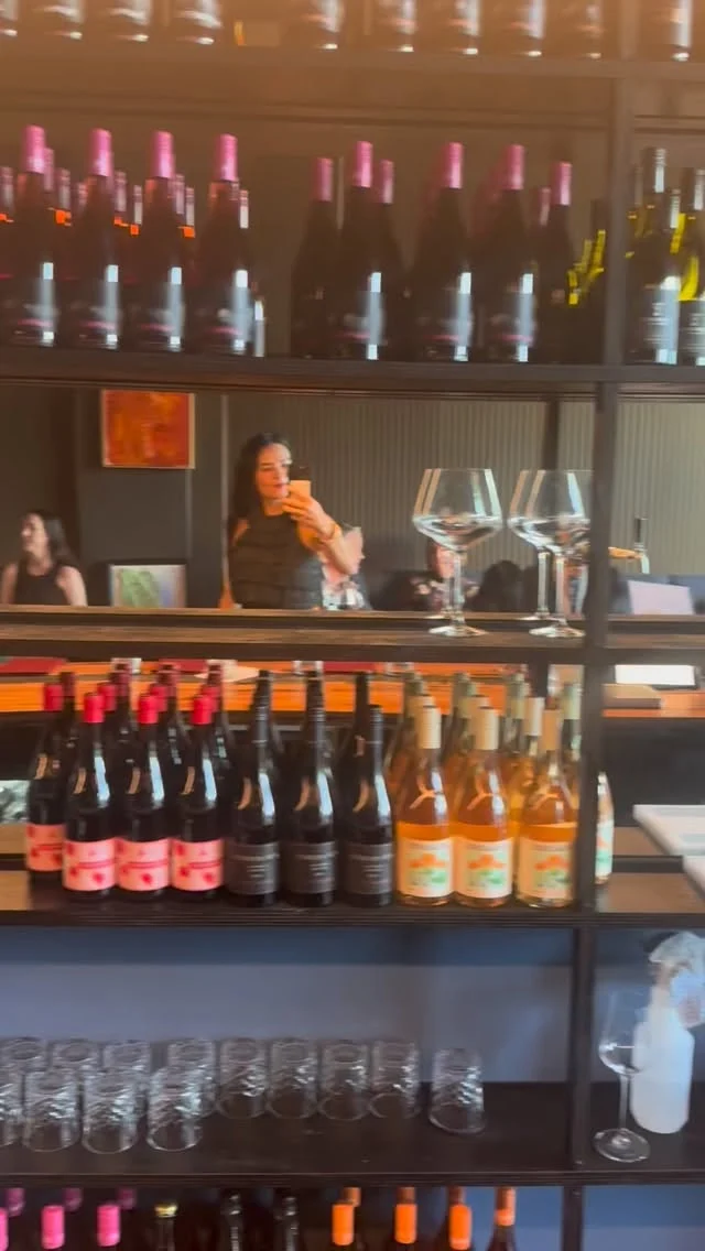 FLIGHT PATH WINEBAR 🍷Has the best night at @flightpath.winebar last night trying wines from all over the globe, including a fabulous wine flight.This is a sexy, elegant bar to have a wine focussed night out. And all in Newtown. Amazing. #winebarsydney #wine #newtownbar