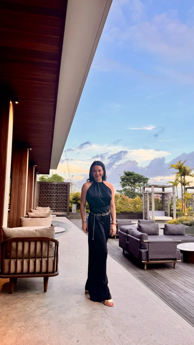 ROOM TOUR REGENT BALI CANGGU Come inside one of Bali’s most extraordinary rooms at this amazing hotel. #luxuryhotelsbali #regentcanggubali #regentbali